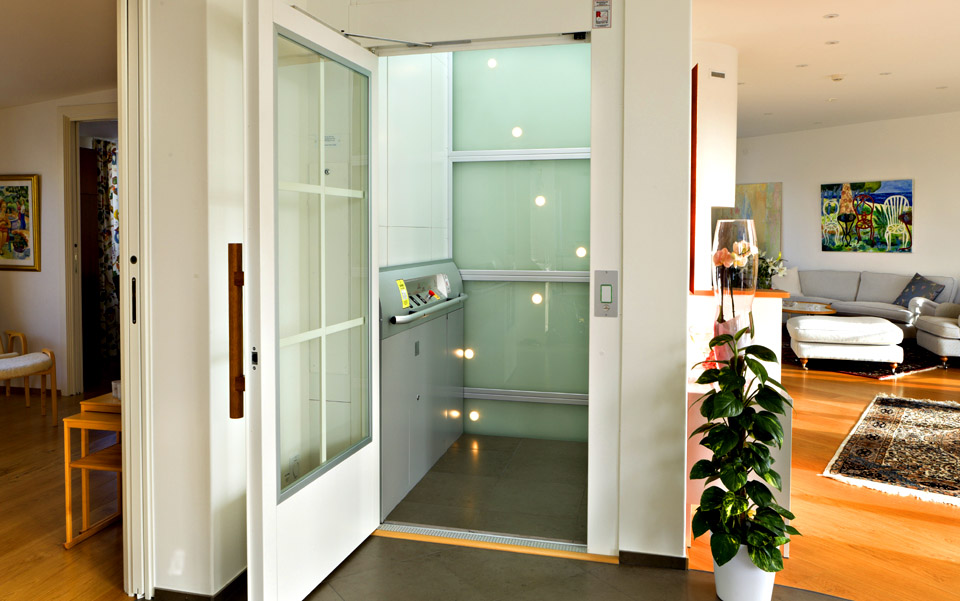 The Pluto Domestic Platform Lift is the perfect lift for compact spaces